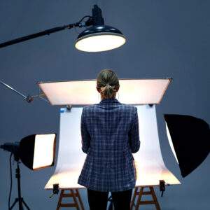 Read more about the article Understanding Lighting Techniques for Stunning Photographs