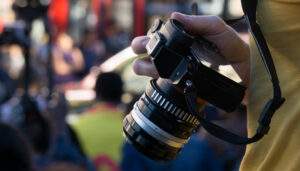 Read more about the article How to Choose the Right Camera for Beginners