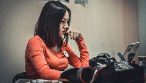 Read more about the article Beginner Mistakes in Photography & Videography (2026 Edition) — And How Professionals Avoid Them