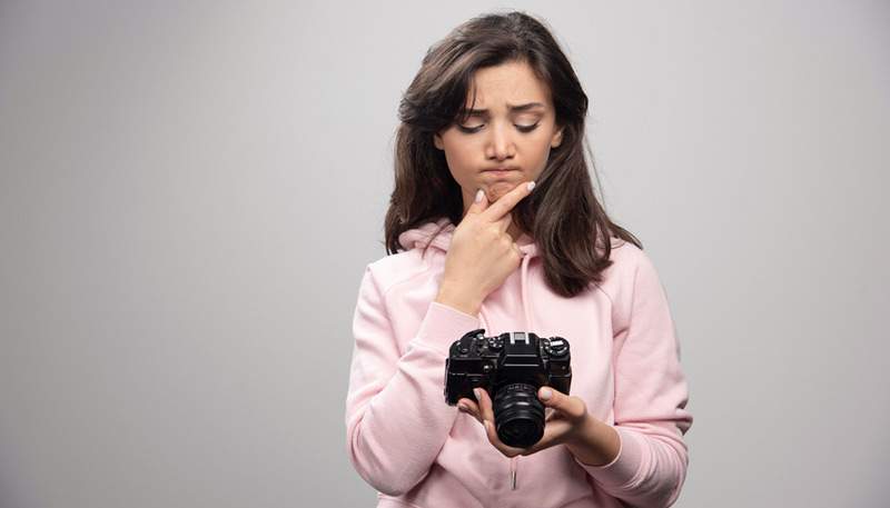 Read more about the article Common Camera Mistakes Beginners Make and How to Fix Them Early